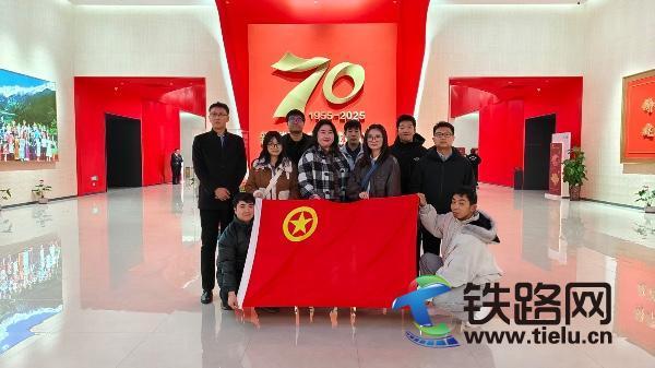 ̤Lɾչ ^M̡늰˾M^½S᠖΅^70}ɾչ